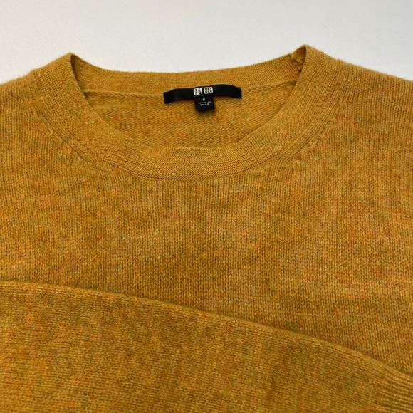Uniqlo Mustard Yellow 100% Wool Crew Neck Long Sleeve Knit Cozy Sweater Size S - Picture 9 of 9